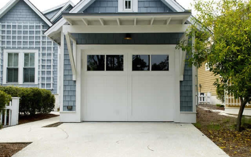 Signs That Your Garage Door Needs a Replacement