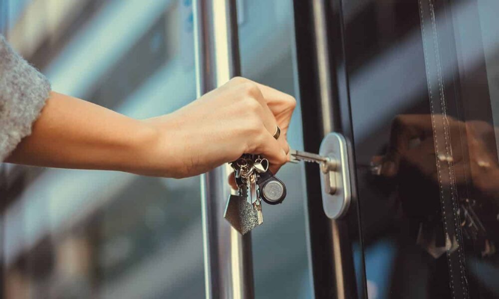 Enhancing commercial security- How locksmiths safeguard businesses