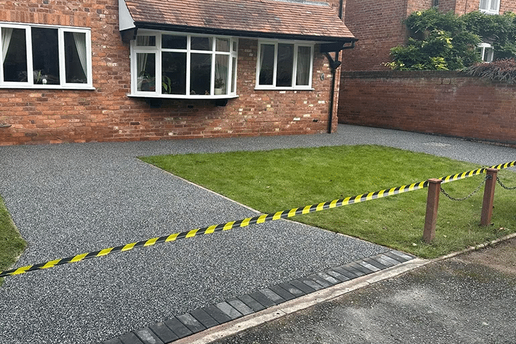 Smooth Transitions: Expert Paving Solutions for Your Driveway