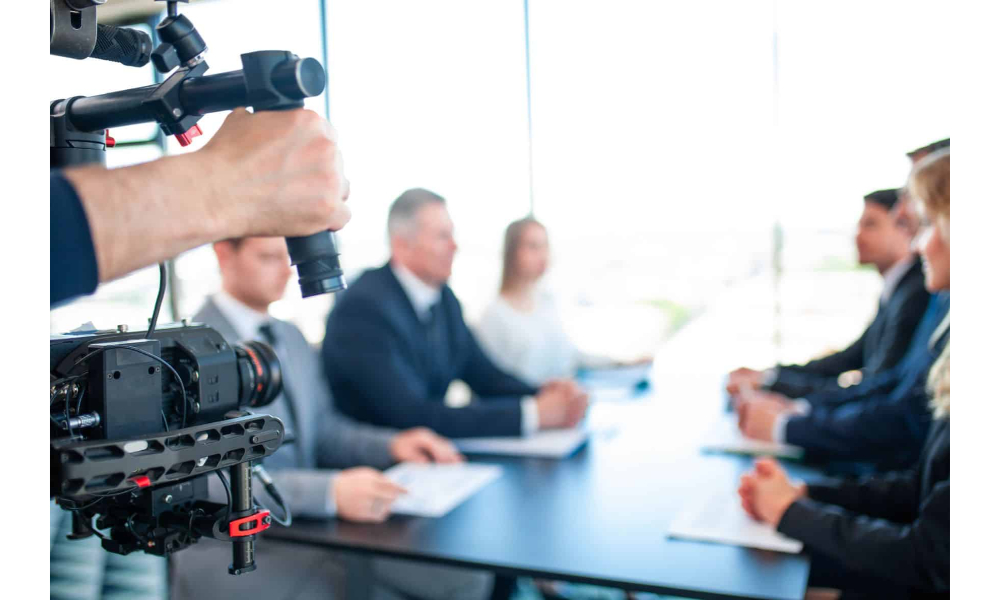 Corporate videography: The Moments of Its Presence